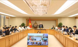 Quan tâm giáo dục, đào tạo cán bộ thực thi công vụ thì mới có nền hành chính tốt