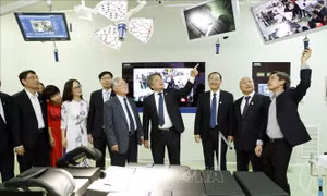 Bệnh viện Hữu nghị Việt Đức khai trương hai phòng mổ chất lượng cao