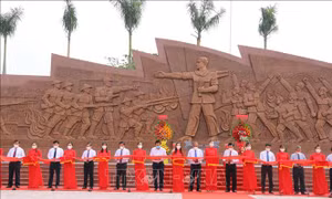 Khánh thành phù điêu đồng chí Châu Văn Liêm và cuộc biểu tình ngày 4/6/1930