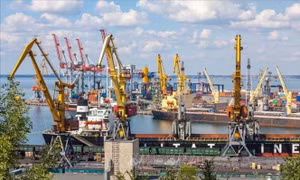 Nền kinh tế Ukraine giảm hơn 30% trong năm 2022