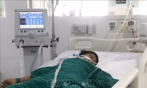 Việc cứu chữa cho chùm ca bệnh nghi ngộ độc tại Kon Tum gặp khó khăn