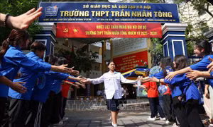 Thí sinh Hà Nội hoàn thành ngày thi đầu tiên Kỳ thi tuyển sinh vào lớp 10 công lập