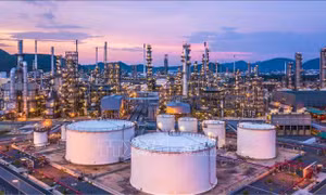 OPEC+ lên kế hoạch tăng dần sản lượng dầu