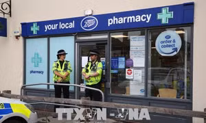  Có chất độc Novichok trong vụ nghi đầu độc gần Salisbury, Anh