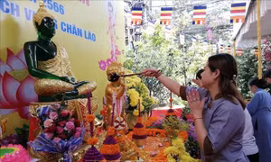 Chùa Phật Tích Viêng Chăn (Lào) tổ chức Đại lễ Phật đản Phật lịch 2566 