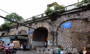 Mở thêm 5 vòm cầu đá Phùng Hưng 