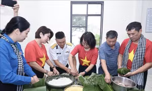Mùa Xuân mới đã tới nơi đảo xa