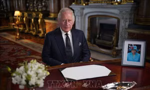 Vua Charles III chính thức kế vị ngai vàng Vương quốc Anh 