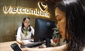 Lãi suất tiết kiệm biến động trái chiều