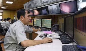 Nhiều doanh nghiệp vẫn hoạt động trong ngày nghỉ lễ