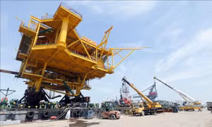Giàn BK-20 mỏ Bạch Hổ cho dòng dầu thương mại đầu tiên