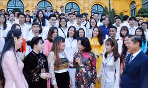 Gặp mặt học sinh, sinh viên tiêu biểu các cơ sở giáo dục nghề nghiệp  