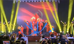 Giao lưu văn nghệ báo chí trung ương và đơn vị kết nghĩa 
