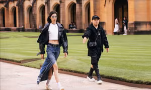 Mỹ nhân Việt hội tụ tại Australia chuẩn bị cho show diễn thời trang của NTK Đỗ Mạnh Cường