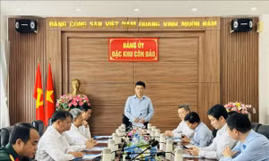 Phó Chủ tịch Quốc hội Vũ Hồng Thanh thăm và làm việc tại đặc khu Côn Đảo