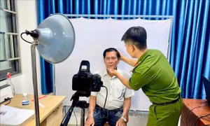 Đặc khu Phú Quý cơ bản hoàn thành đổi thẻ đảng viên