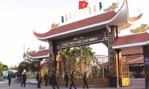 Kỷ niệm Ngày sinh nhật Bác trên quê hương Châu Thới Anh hùng