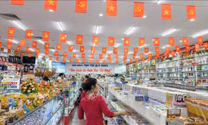 Nhu cầu tìm mua sách giáo khoa tăng cao trước thềm năm học mới