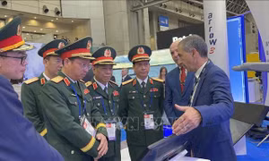 Nhiều công nghệ mới được giới thiệu tại Triển lãm Quốc phòng và An ninh Nhật Bản 2025