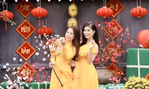 'Cánh thiệp đầu Xuân' của chị em Sao mai Thu Hà- Linh Hoa 