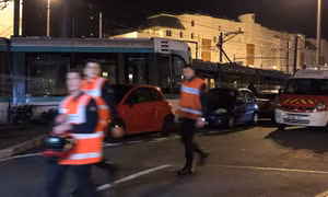 Hai tàu điện đâm nhau ở ngoại ô Paris, 12 người bị thương