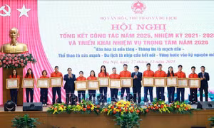 Trao Bằng khen của Thủ tướng cho vận động viên thi đấu xuất sắc tại SEA Games 33