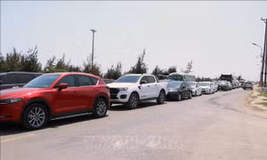Hải Phòng: Đường ra khu du lịch Cát Bà ùn tắc kéo dài