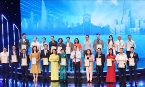 Hơn 40 tỷ đồng ủng hộ Quỹ 'Vì người nghèo' Thành phố Hồ Chí Minh