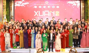 Ấm áp chương trình Xuân Quê hương ở 'xứ sở Kim Chi'