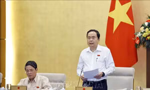 Khai mạc Phiên họp 39, Ủy ban Thường vụ Quốc hội: Trung ương phải gương mẫu đi đầu trong tinh giản bộ máy 