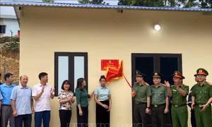 Các hộ dân bị thiệt hại do lũ quét ở Mường Pồn đã có nhà mới