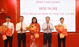 Khánh Hòa: Điều động cán bộ để nâng cao khả năng quản lý từ tỉnh tới cơ sở