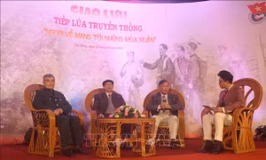 'Người về đem tới những mùa Xuân'