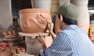 Gốm Phù Lãng chuyển mình trong dòng chảy hiện đại