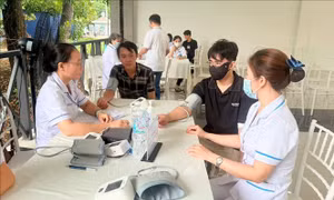 TP Hồ Chí Minh phát động chương trình khám sức khỏe 1 triệu người lao động