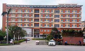Phong tỏa tạm thời Bệnh viện Đa khoa Trung ương Quảng Nam trong 3 ngày