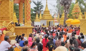 Nâng cao đời sống đồng bào Khmer gắn với phát huy bản sắc văn hóa