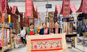 Thổ cẩm người Thái vươn tầm du lịch xứ Nghệ