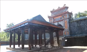 Tháo dỡ nhà rường ở lăng mộ Hoàng Thái hậu Từ Dụ ngay sau ngày 3/3