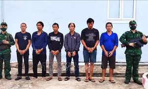 Liên tiếp bắt các vụ tàng trữ, sử dụng ma túy ở vùng biển Cà Mau