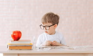 Bệnh cận thị ngày càng gia tăng ở trẻ em trên toàn thế giới