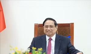 Thủ tướng Phạm Minh Chính điện đàm với Thủ tướng Singapore