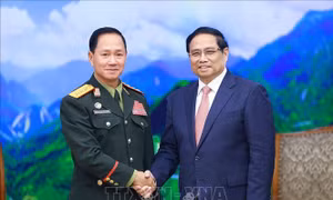 Thủ tướng Phạm Minh Chính tiếp Bộ trưởng Bộ Quốc phòng Lào