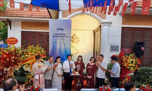 Khai mạc triển lãm 'Tem và Thơ - Dấu ấn Tố Hữu qua năm tháng' 