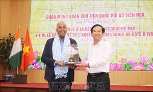 Chủ tịch Quốc hội Côte d’Ivoire (Bờ Biển Ngà) thăm TP Cần Thơ
