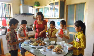 Tấm lòng thơm thảo của 'mẹ Nguyên'