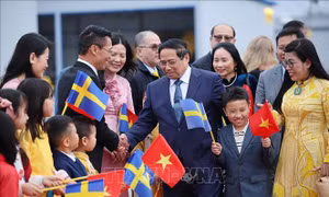 Thủ tướng Phạm Minh Chính tới Stockholm, bắt đầu thăm chính thức Thụy Điển