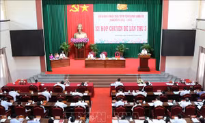 Hội đồng nhân dân tỉnh Vĩnh Long xem xét, thông qua 12 nghị quyết quan trọng