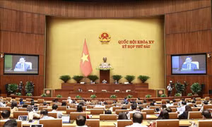 Chủ tịch Quốc hội Vương Đình Huệ phát biểu tại phiên họp 