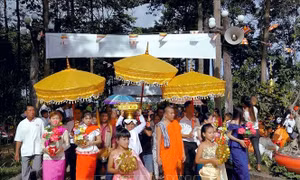 Đồng bào Khmer Sóc Trăng đón lễ Kathina 